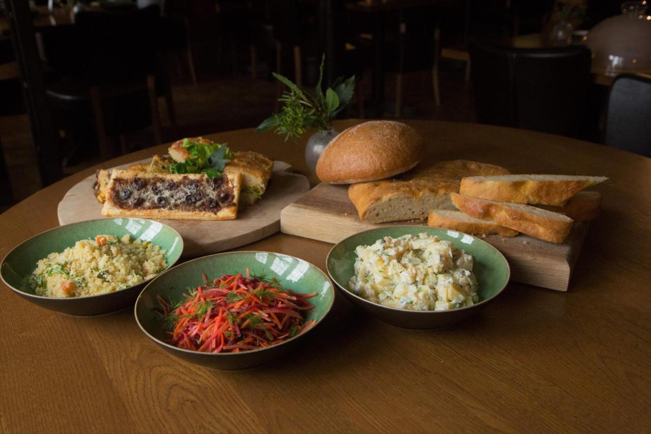 St.Michaels Bistro Panzió Painswick Kültér fotó